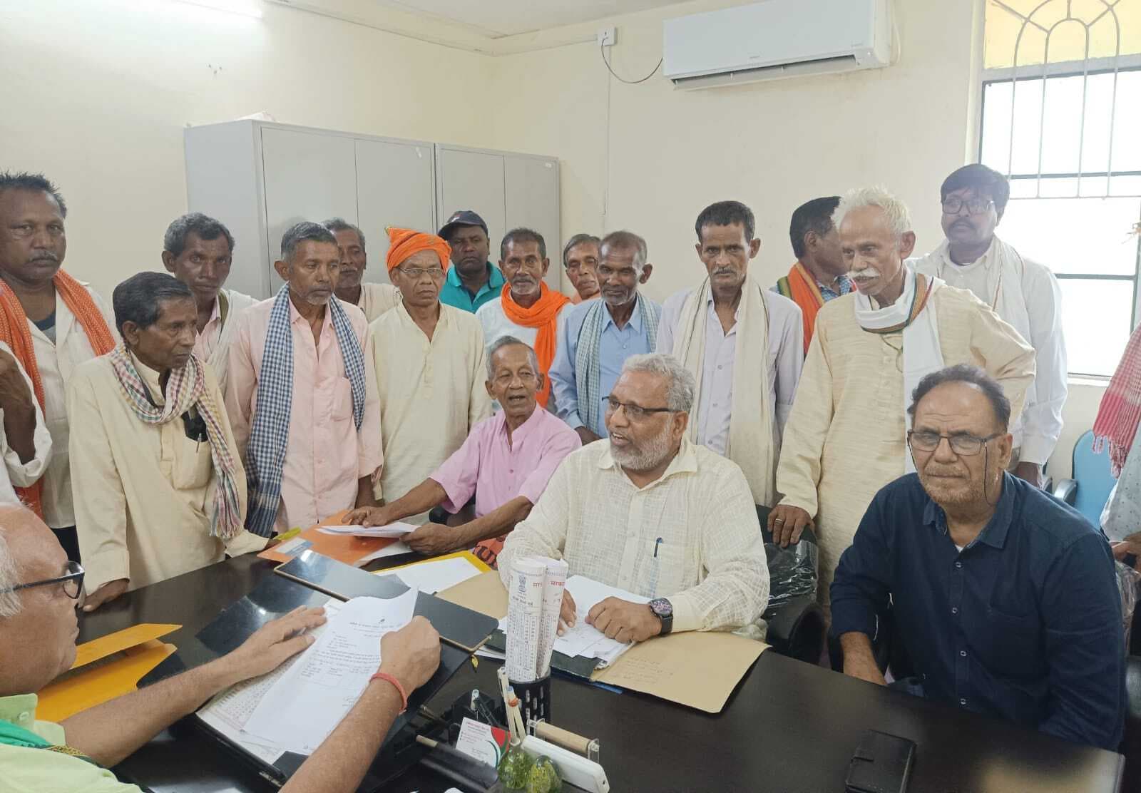 आयोग के सदस्य से मिले झारखंड आंदोलनकारी