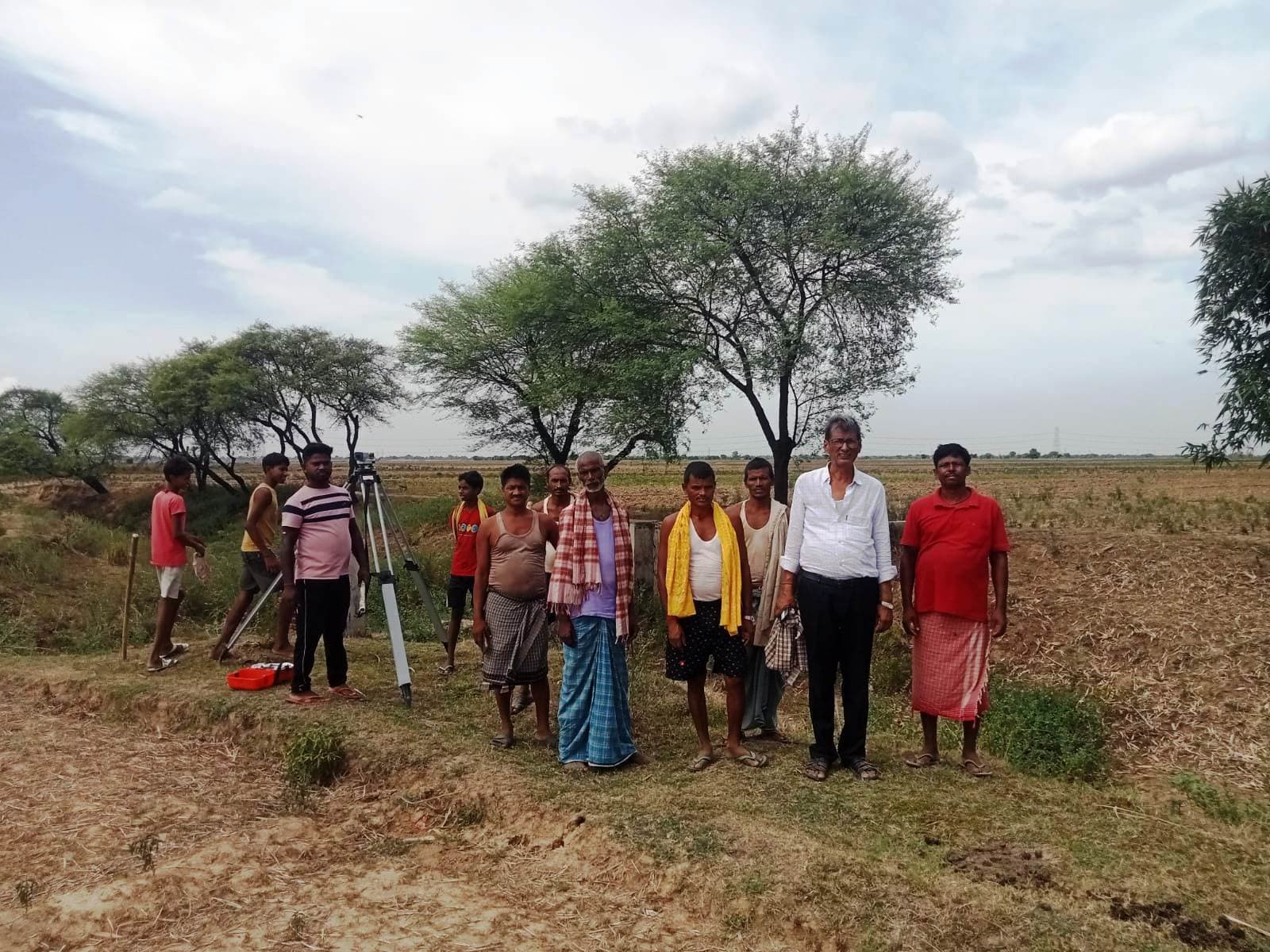 सठबिग्घी व करहरिया में मनी नदी पर बनेगा चेक डैम, डीपीआर तैयार को लेकर हुई नापी