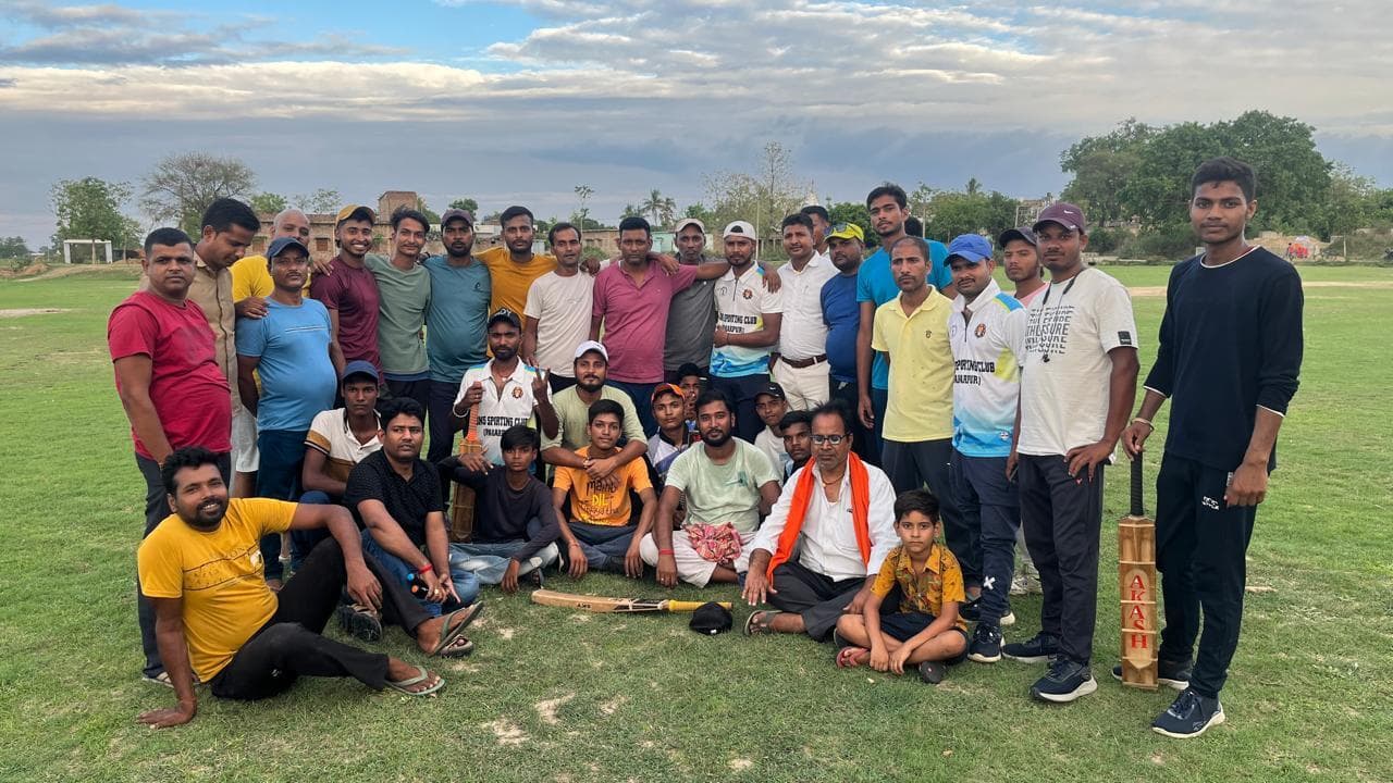 बिट्टू मैक्सी को हराकर एलसीसी की टीम फाइनल में किया प्रवेश