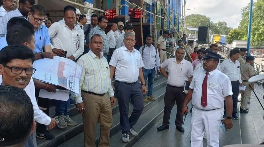 स्टेशन पर यात्रियों का ना हो कोई परेशानी : जीएम