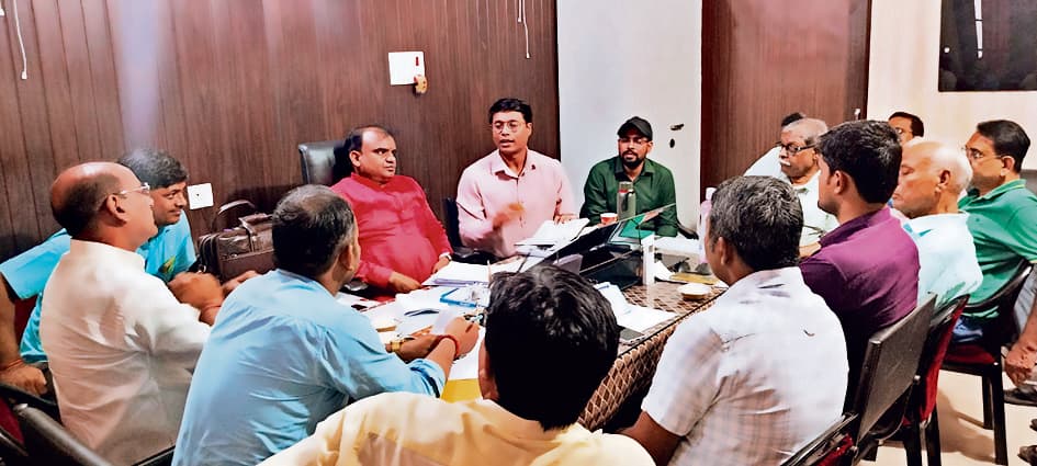 व्यावसायिक उपयोग में लाये जाने वाले भवन के मालिकों को देना होगा कामर्शियल टैक्स