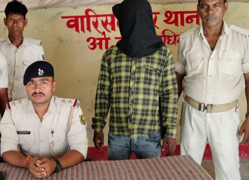 लूट में प्रयुक्त बाइक के साथ लुटेरा समेत तीन गिरफ्तार