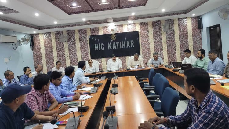 आकांक्षी जिलों में चल रहे विकास कार्यों को 30 सितंबर के अंदर पूरा करें