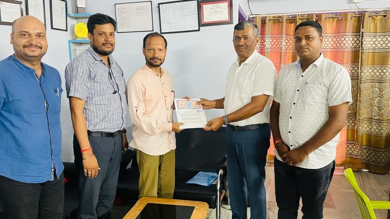 सौ लोगों को रोजगार से जोड़ने का लक्ष्य