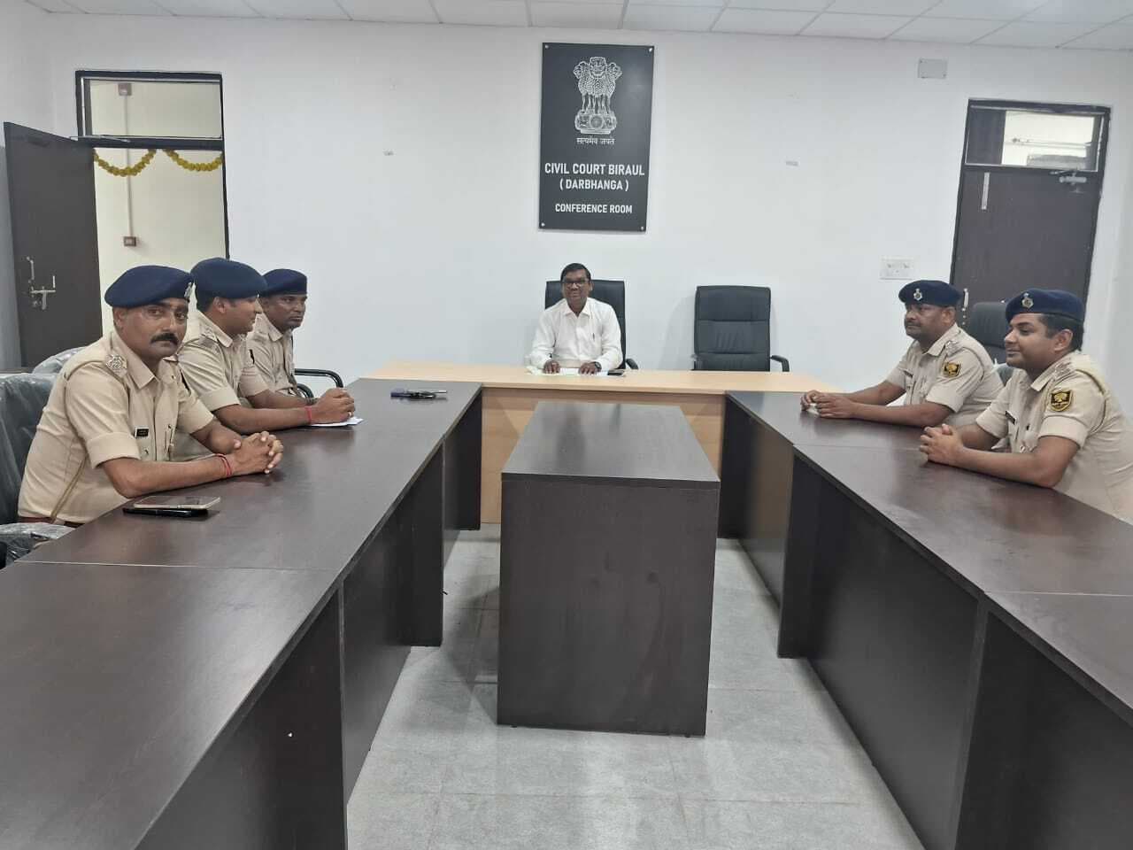 शमनीय वादों का तत्परता से नोटिस तामिला कराएं थानाध्यक्ष : नरेश