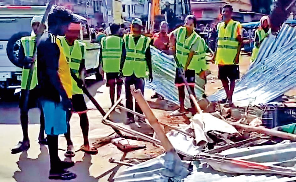 बोलपुर, रामपुरहाट व सिउड़ी में तीसरे दिन भी चला बुलडोजर