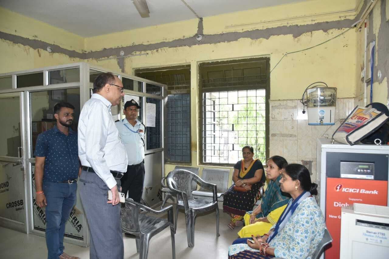 Patna : औचक निरीक्षण में 16 डॉक्टर और 70 कर्मी मिले गायब