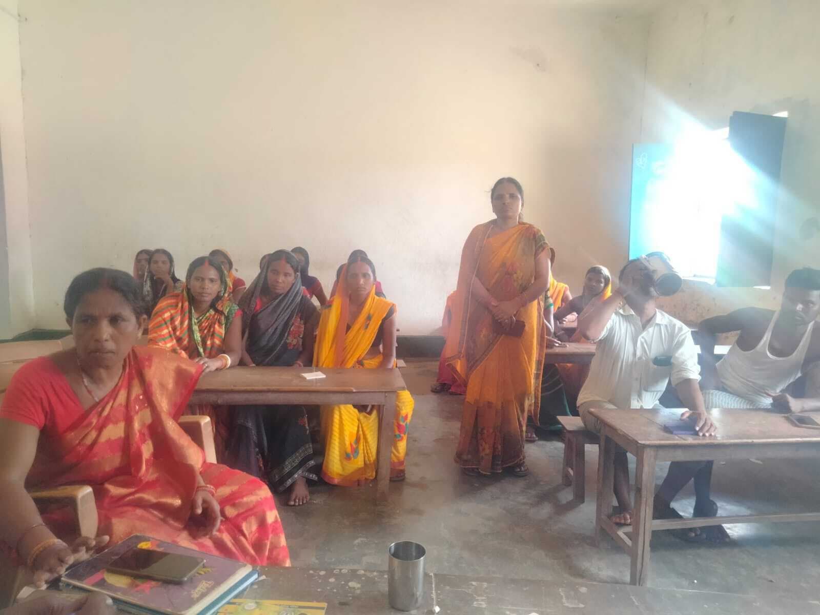 विद्यालय प्रबंधन समिति दिग्घी बस्ती की अध्यक्ष बनी आरती