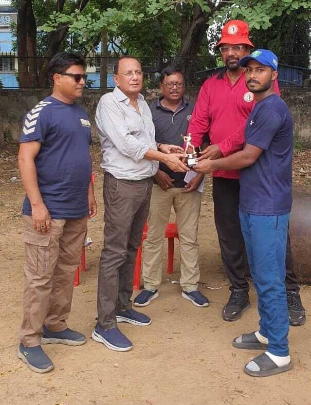 यंग ब्वॉयज की टीम आठ विकेट से जीती