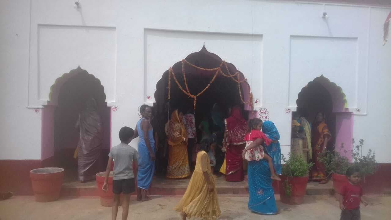 फतेहपुर में भक्ति भाव से संपन्न हुई आषाढ़ी काली पूजा