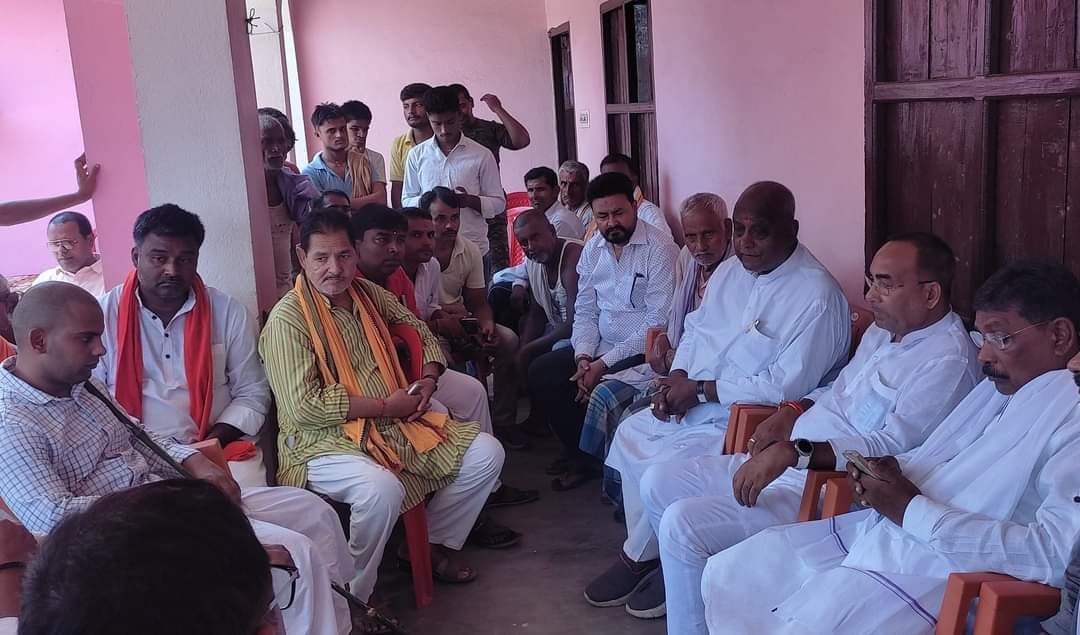 जिप सदस्य के परिजनों से मिले भाजपा नेता