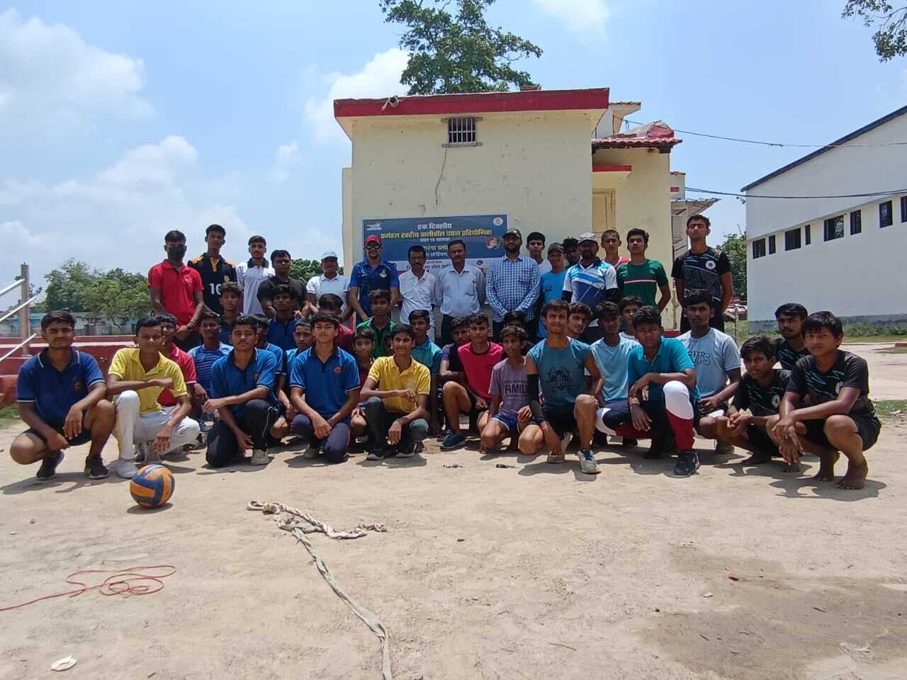 वाॅलीबाॅल प्रशिक्षण के लिए प्रमंडल से 19 किशोर खिलाड़ियों का चयन