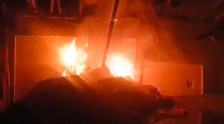 टेंट शमियाने में लगी आग, हुई क्षति