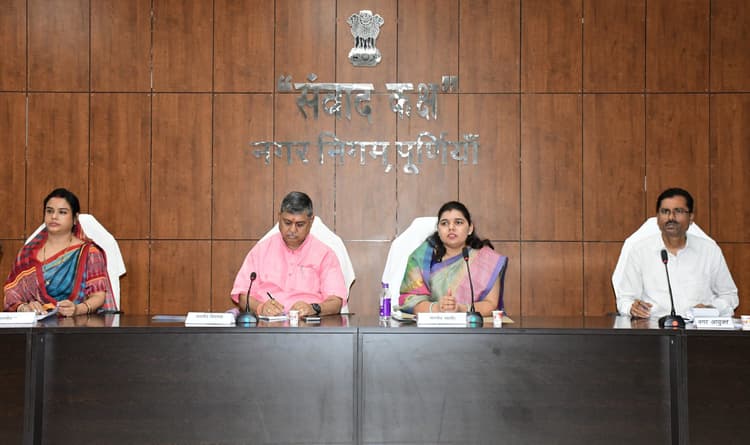 शहर में भारी बारिश होने पर फौरन जलनिकासी सुनिश्चित करेगा नगर निगम : महापौर