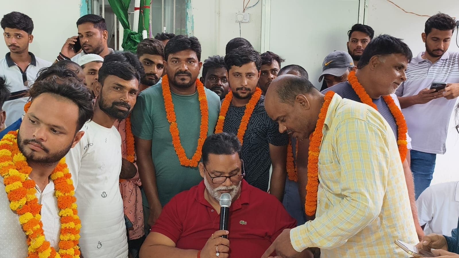 ऑटो-टोटो चालक संघ ने सांसद से की शिकायत