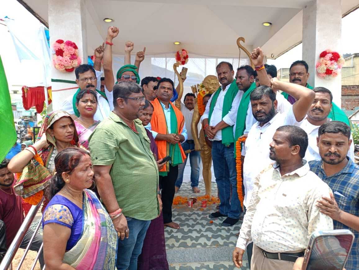 परसुडीह : कई युवाओं व महिलाओं ने आजसू पार्टी की सदस्यता ली