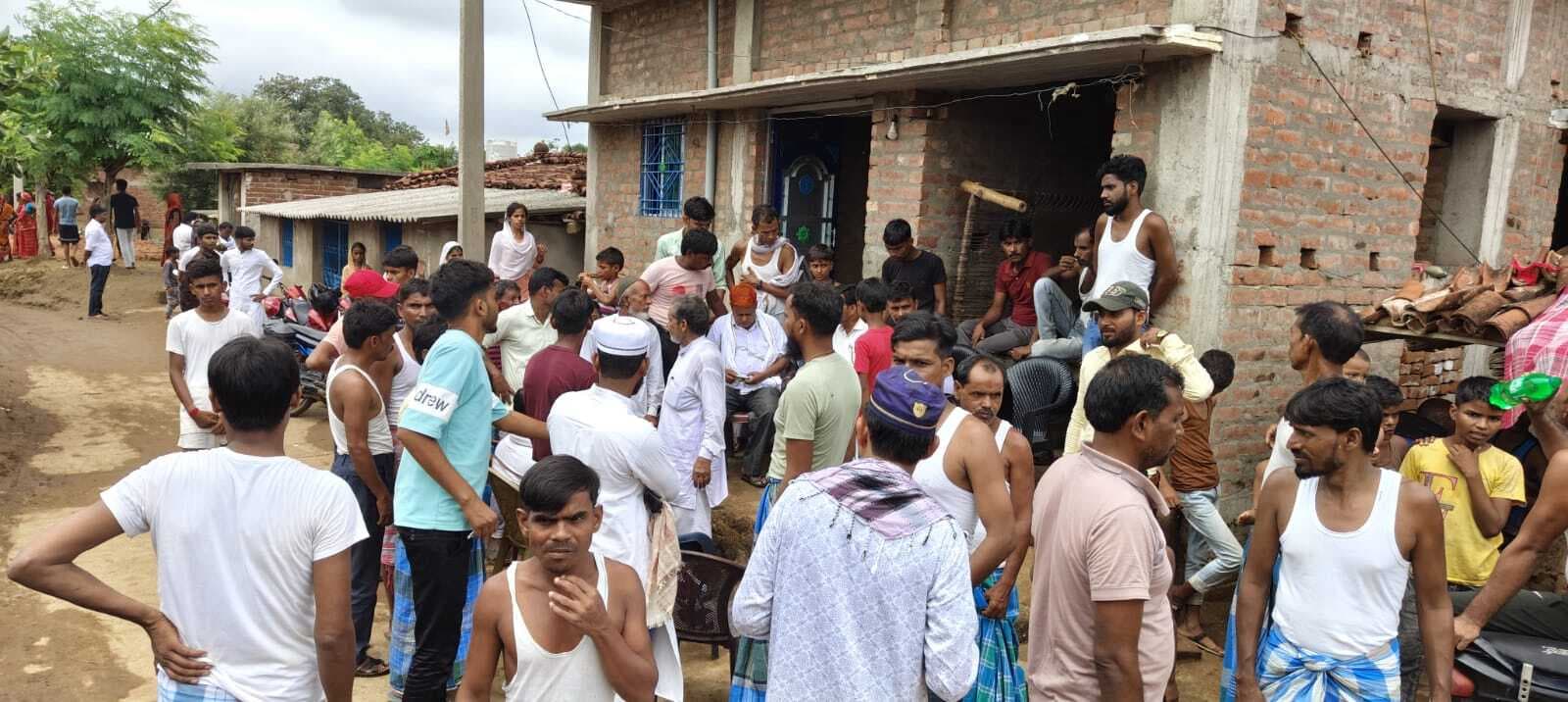 ईंट भट्ठे के पास बने गड्ढे में डूबने से दो बच्चों की हुई मौत