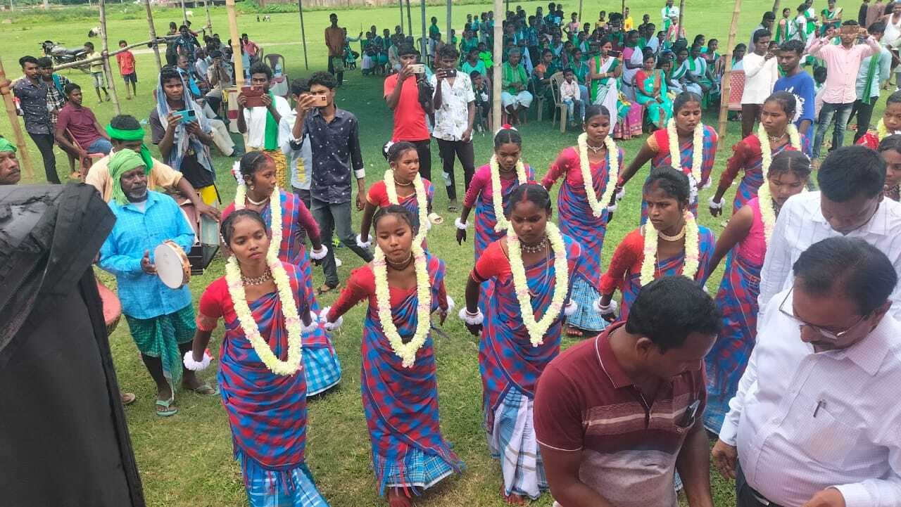 प्रतियोगिता में सफल प्रतिभागियों को किया गया सम्मानित