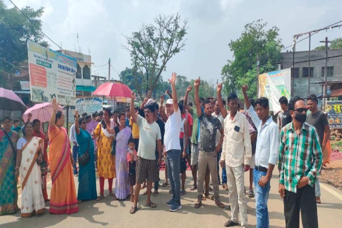 गुमला में ईसाई धर्मगुरु के साथ मारपीट, आक्रोशित समुदायों ने की सड़क जाम