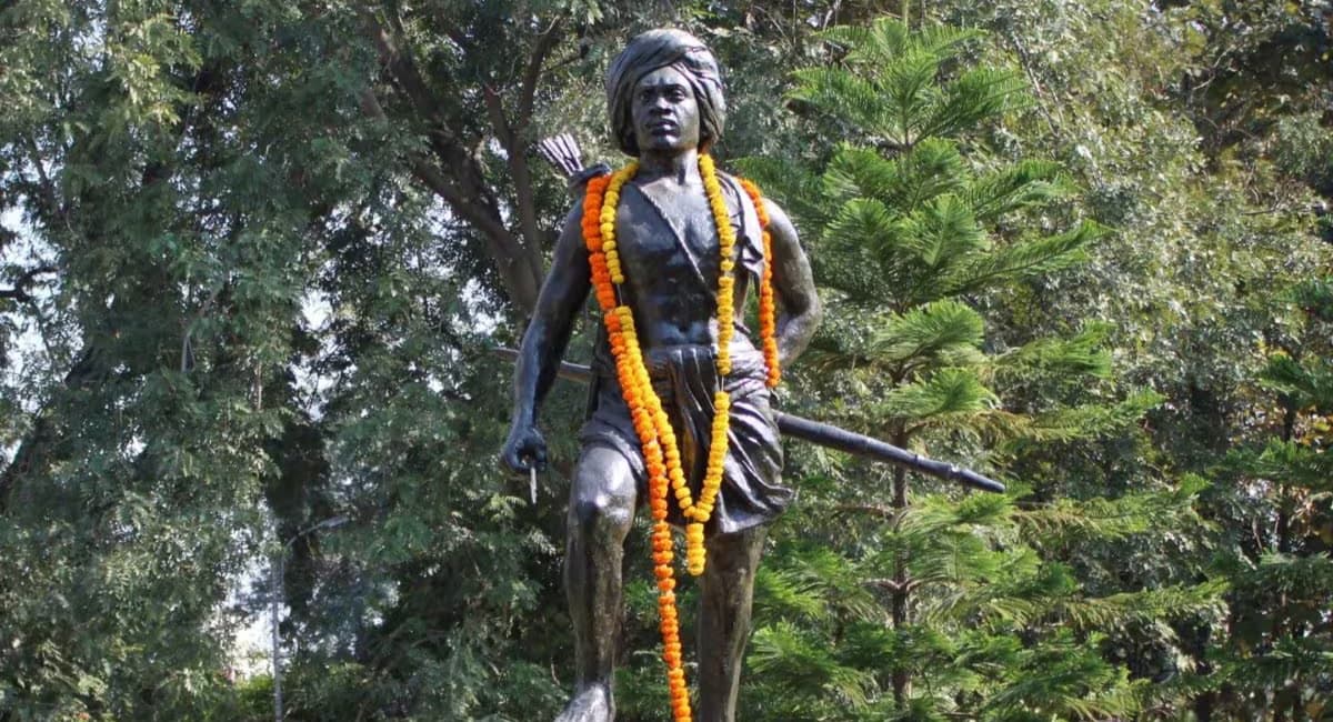 Birsa Munda: भगवान बिरसा मुंडा पर बनेगी फिल्म, संघर्ष की कहानी को किया जाएगा प्रदर्शित