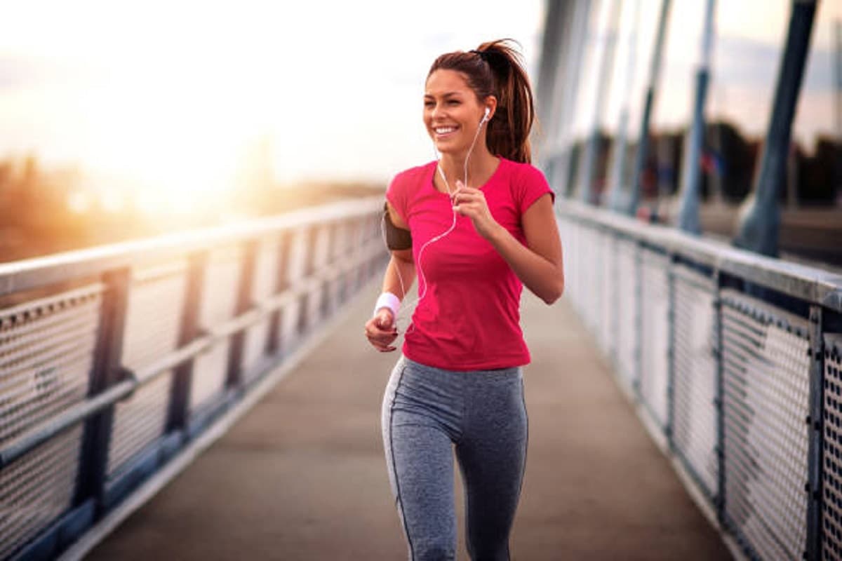 Fitness Tips: जानिए ऐसी 5 एक्सर्साइज जो बिना डाइटिंग के वजन कम करने में करेंगी आपकी  मदद