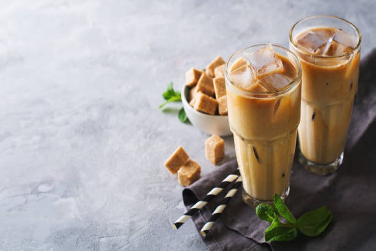 Benefits of Cold Coffee: पेट से दिल तक की समस्या को कोल्ड कॉफी करता है कम, जानिए बनाने का तरीका
