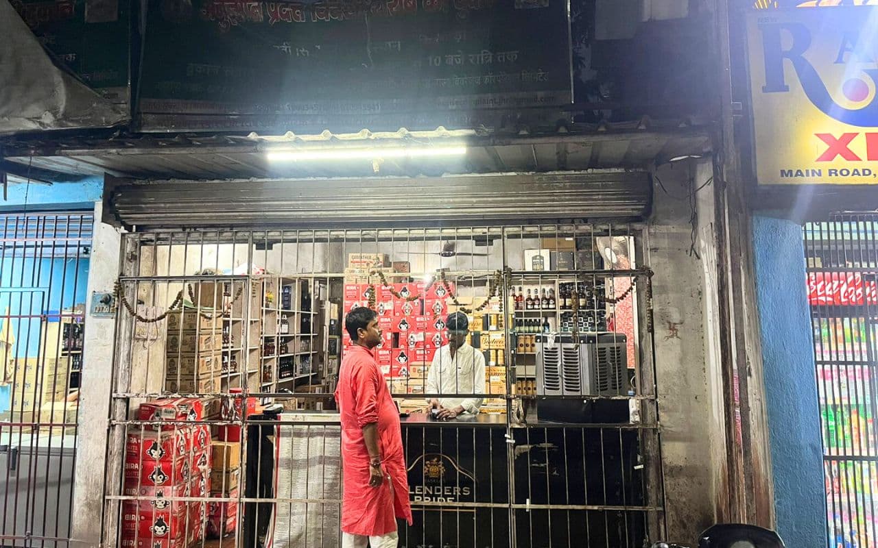 Jamshedpur News: सिदगोड़ा में शराब दुकान के गार्ड को बंधक बनाकर 6.14 लाख रुपए लूटे