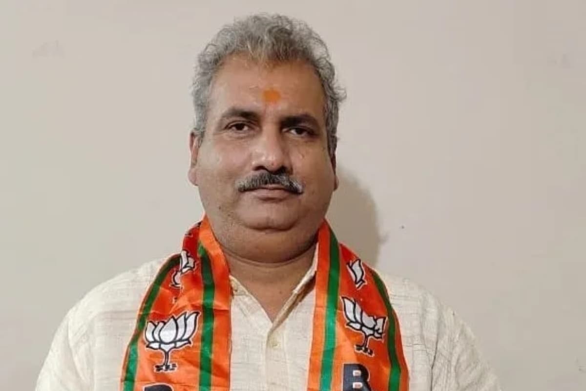 अनुशासनहीनता के आरोप में जमशेदपुर भाजयुमो के दो पदाधिकारी निलंबित, पार्टी ने कारण बताओ नोटिस किया जारी