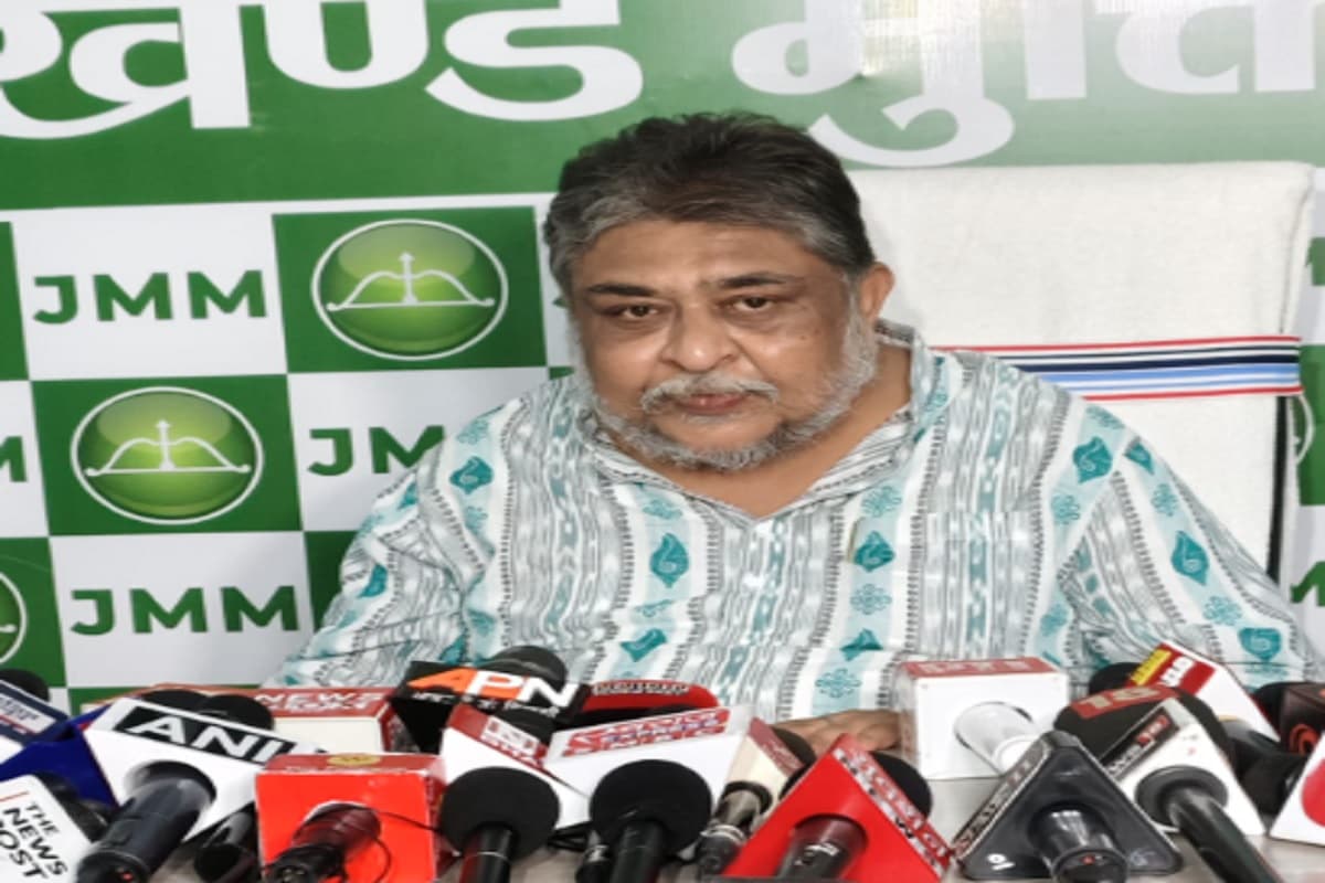 आजसू के सुदेश महतो को मंच पर न बुलाकर किया गया अपमानित, झामुमो का भाजपा पर हमला