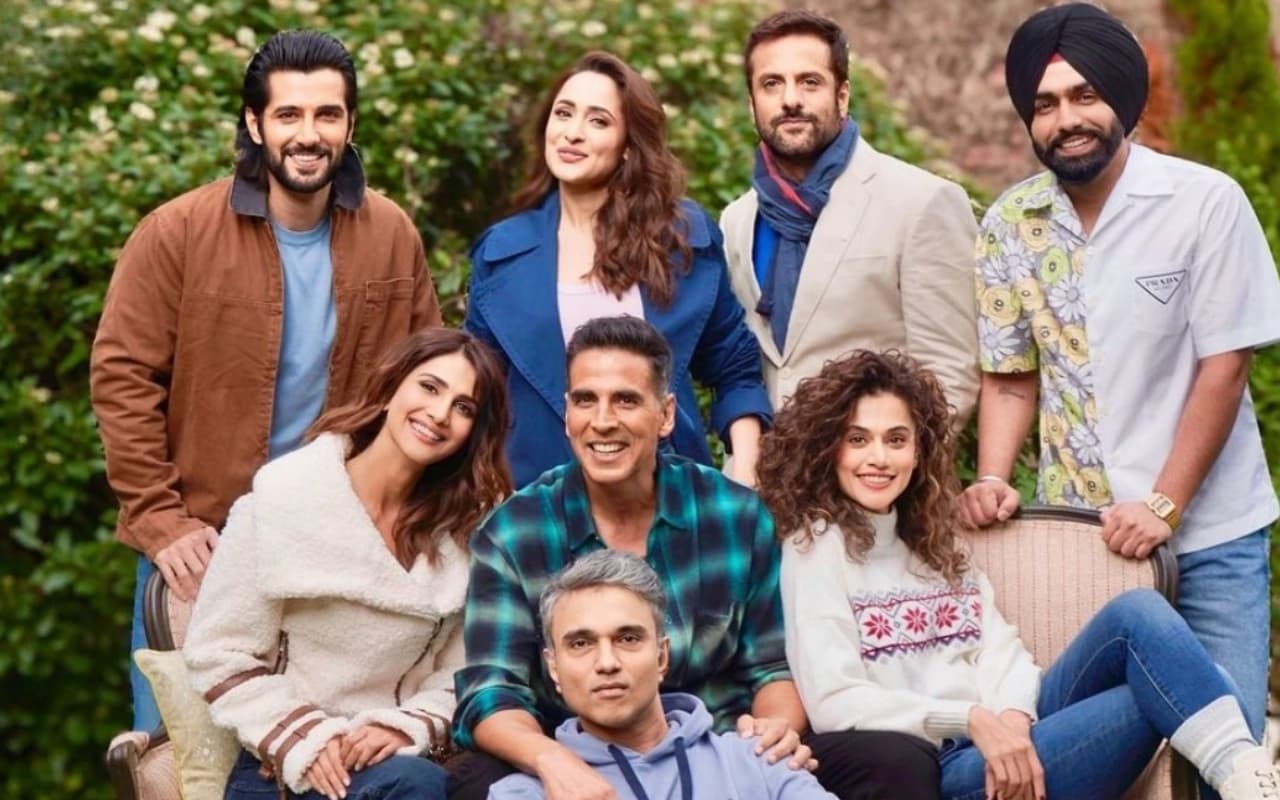 Akshay Kumar: थिएटर में बुरी तरह फ्लॉप होने के बाद खिलाड़ी कुमार की फिल्म ने OTT पर मचाई धूम, बड़ी फिल्मों को पीछे छोड़ बनी टॉप 10 में जगह 