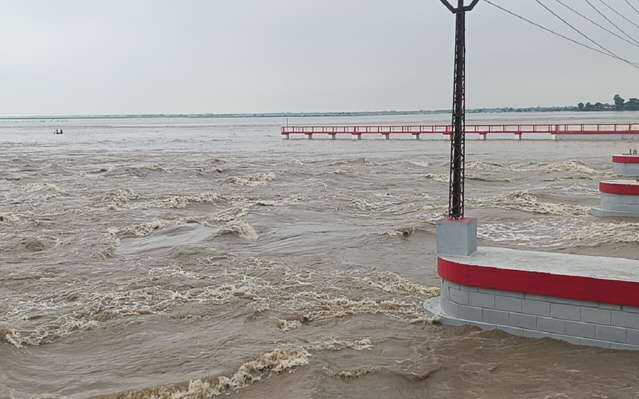 Bihar: गंडक और कोसी बराज छोड़ेगा अबतक का रिकॉर्ड पानी, बिहार के इन जिलों में तबाही के मिले संकेत...