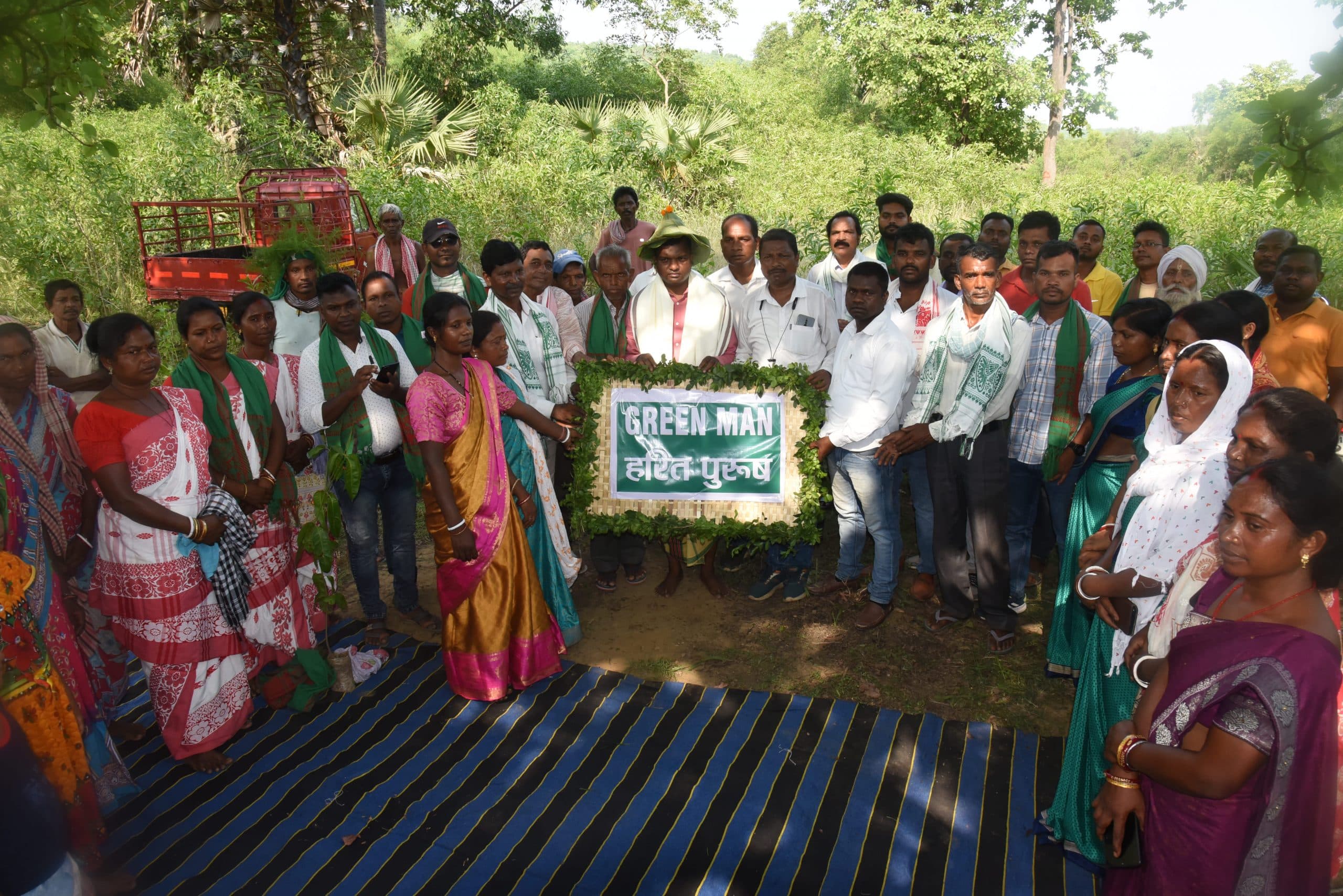 पर्यावरण प्रेमी मदन मोहन सोरेन ग्रीन मैन की उपाधि से सम्मानित किये गये