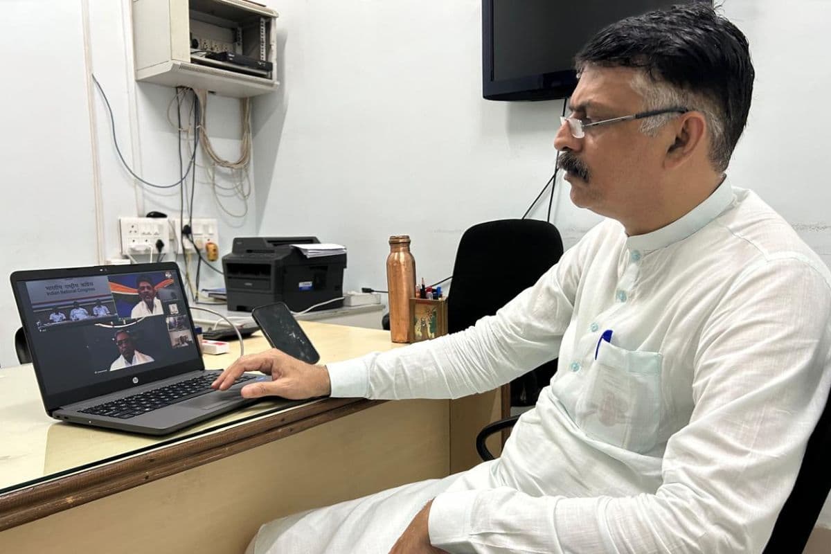 वर्चुअल बैठक में शामिल कांग्रेस प्रदेश अध्यक्ष राजेश ठाकुर
