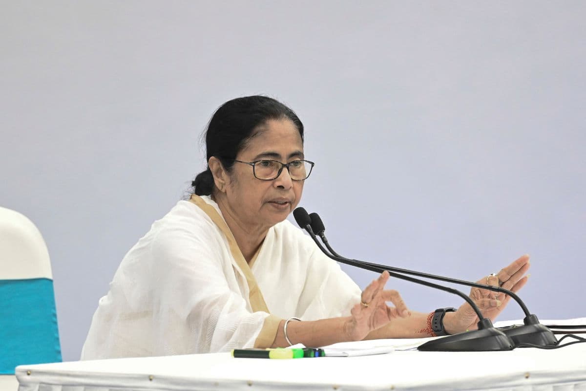 डिप्टी स्पीकर के लिए ममता बनर्जी ने सुझाया गैर कांग्रेसी सांसद का नाम, राजनाथ सिंह ने दीदी से फोन पर की बात