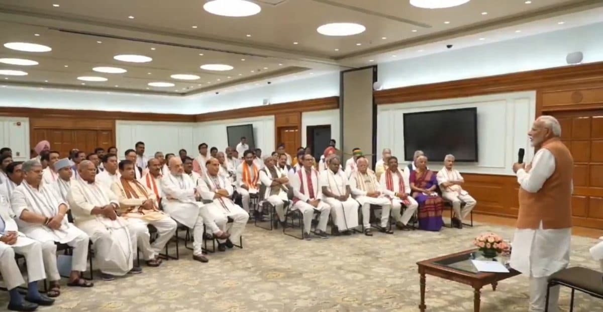 Modi Cabinet 2024: यूपी से ये सांसद हो रहे पीएम मोदी के मंत्रिमंडल में शामिल, देखें नाम