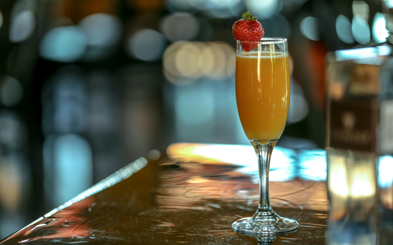 Mosambi Juice: गर्मियों में क्यों आपको पीना चाहिए मौसम्बी का जूस? यहां जाने अमेजिंग बेनिफिट्स