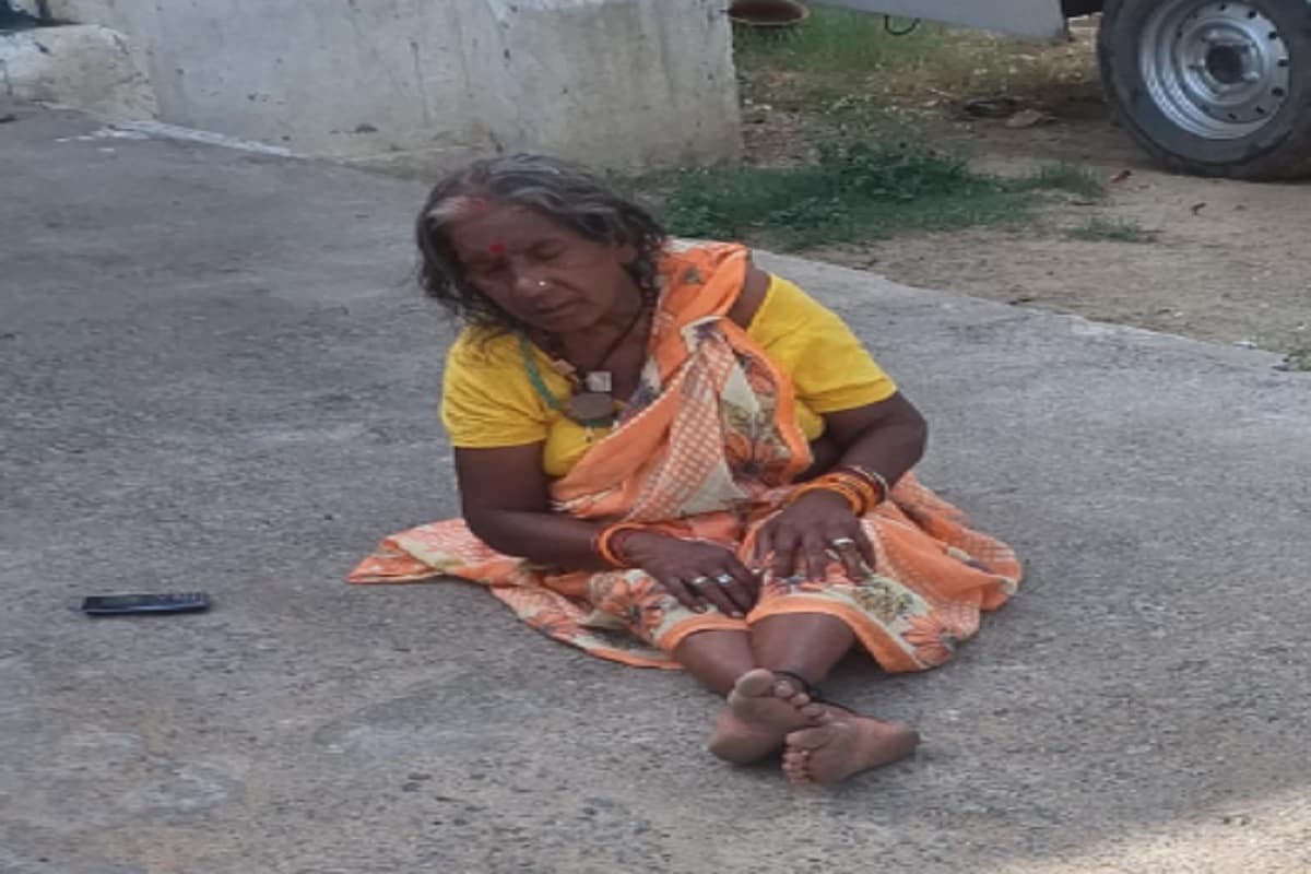 हजारीबाग में सुरक्षा प्रहरी का मिला शव, लोगों ने नशेड़ियों पर जतायी हत्या की आशंका