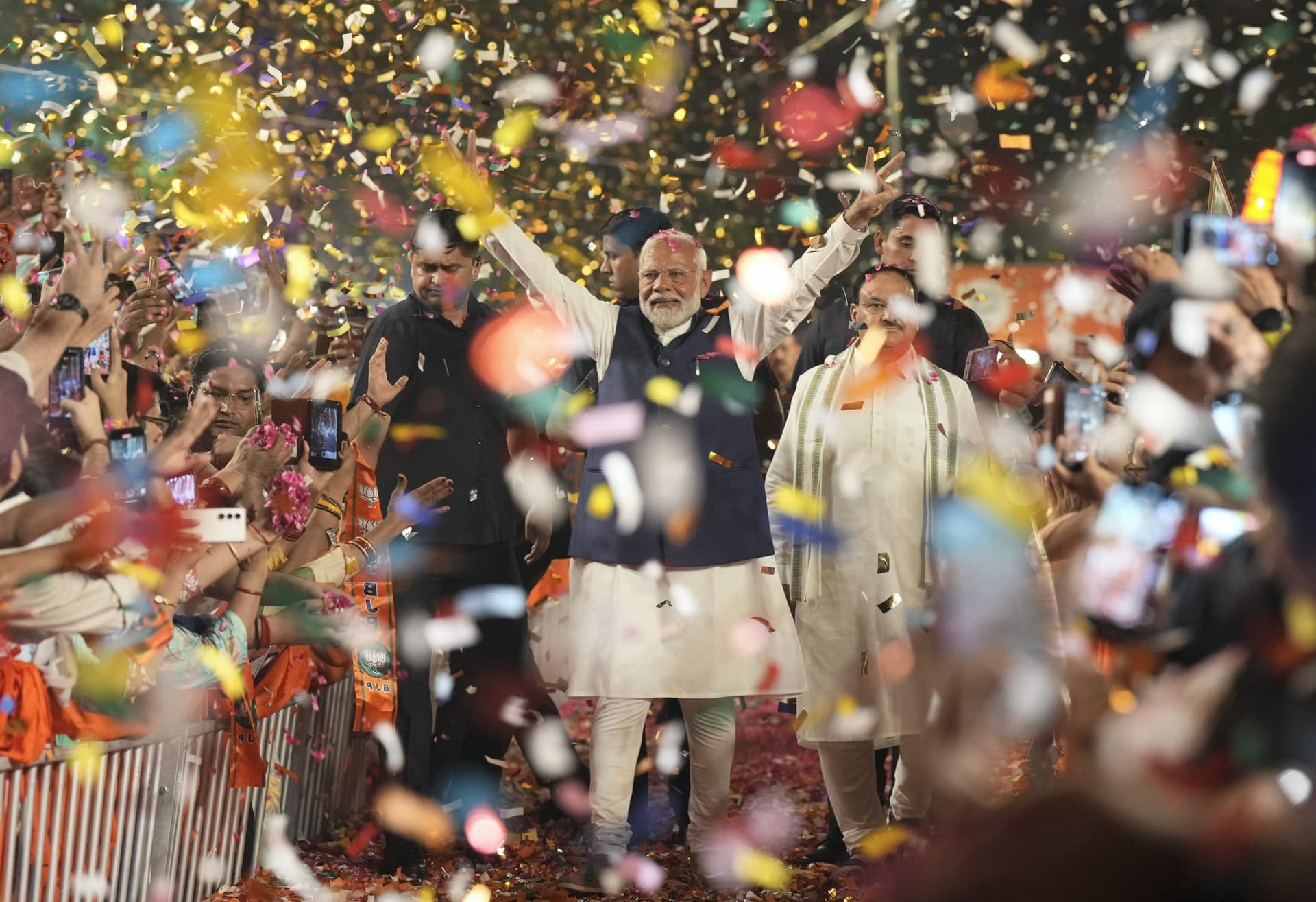 Lok Sabha Result 2024: बीजेपी ने इन राज्यों में किया क्लीन स्वीप, यूपी, कर्नाटक और महाराष्ट्र ने किया निराश