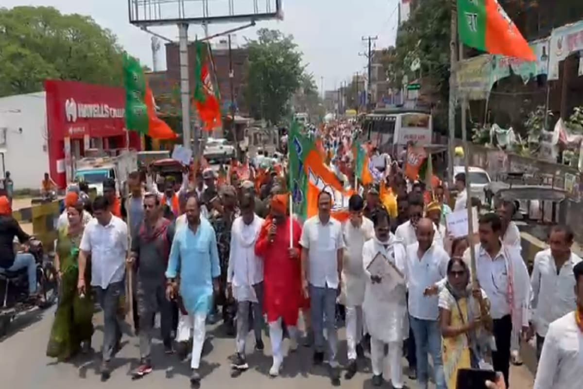 पलामू में बिजली, पानी की समस्या को लेकर BJP ने निकाली आक्रोश रैली, चंपाई सोरेन सरकार पर बोला हमला