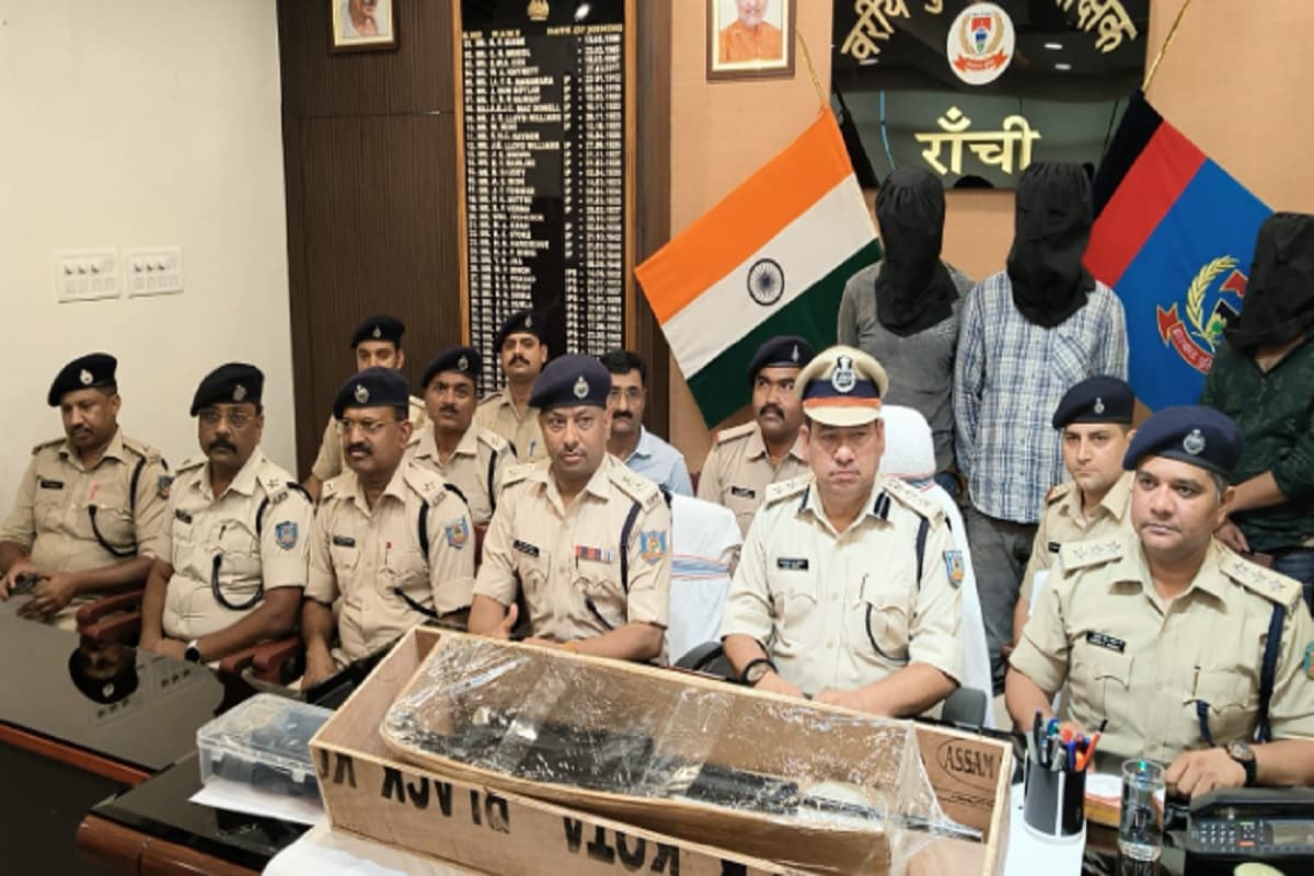 एक्सट्रीम बार डीजे हत्याकांड रांची : हत्या में इस्तेमाल किये गये हथियार बरामद, तीन आरोपी गिरफ्तार