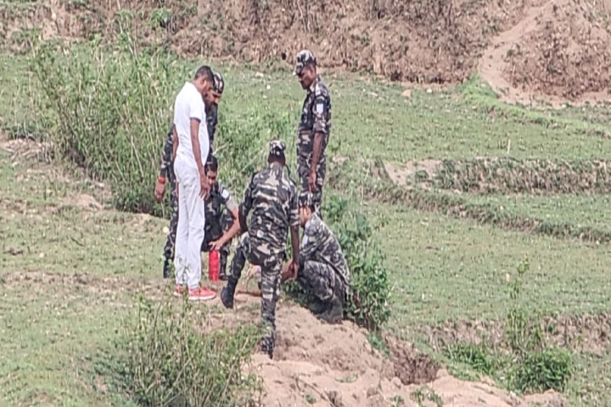 Ranchi News: नामकुम में मिला मोर्टार बम, आसपास के इलाकों में दहशत का माहौल