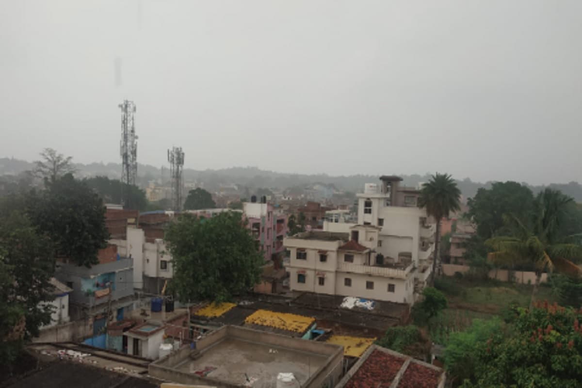 Jharkhand Weather: झारखंड में 23 से 27 जून तक अलग अलग जिलों में भारी बारिश के आसार, येलो अलर्ट जारी