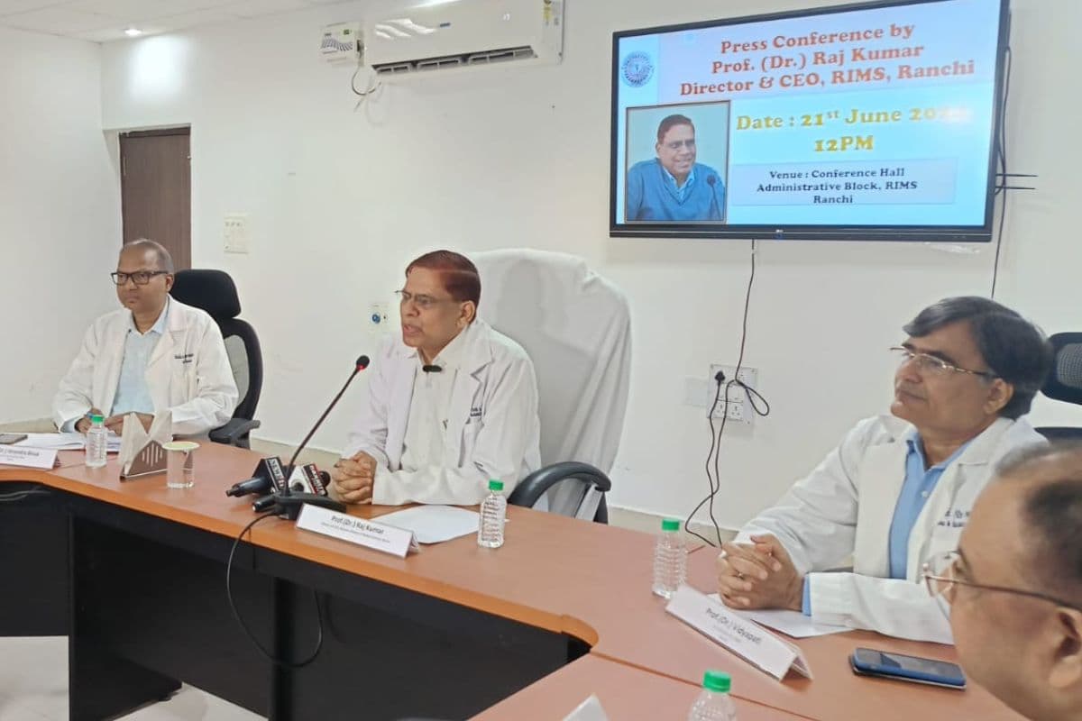 रिम्स में मरीजों को मिलेंगी बेहतर सुविधाएं, जांच की व्यवस्था भी होगी दुरुस्त, अतिक्रमण से बढ़ी है परेशानी, बोले निदेशक डॉ राज कुमार