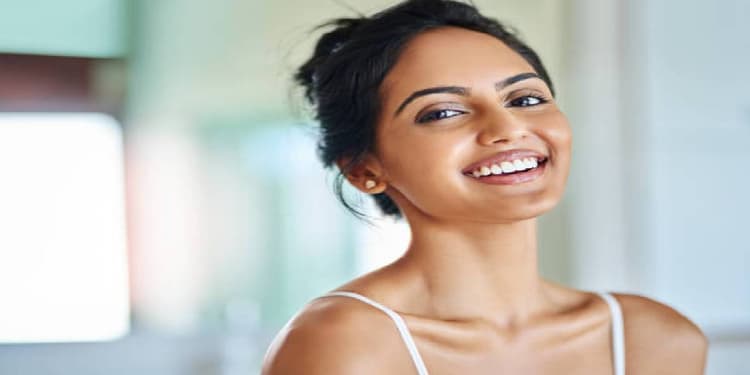 Skin Care: नहाने के तुरंत बाद चेहरे पर लगाएं ये 5 चीजें, मिलेगा गजब का निखार