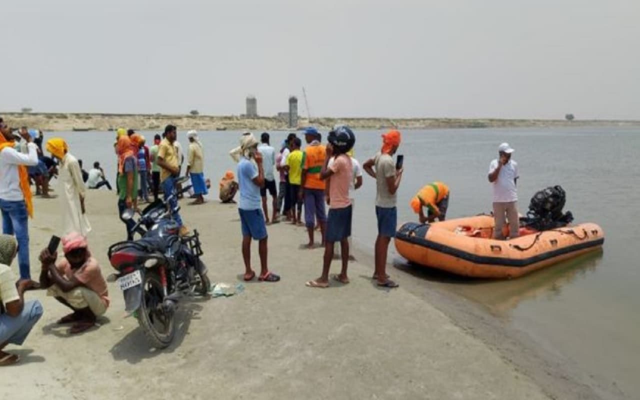 बिहार: भोजपुर के चार युवक गंगा में डूबकर लापता हुए, नहाने के दौरान सेल्फी के चक्कर में हुआ हादसा