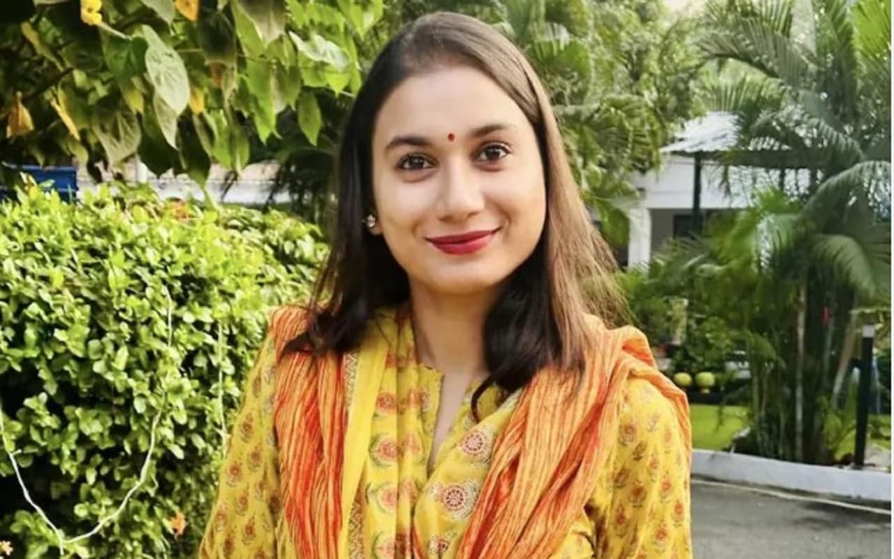 Shambhavi Chaudhary: सांसद शांभवी चौधरी ने महिलाओं की शिक्षा के लिए 5 साल का वेतन दान करने का किया ऐलान