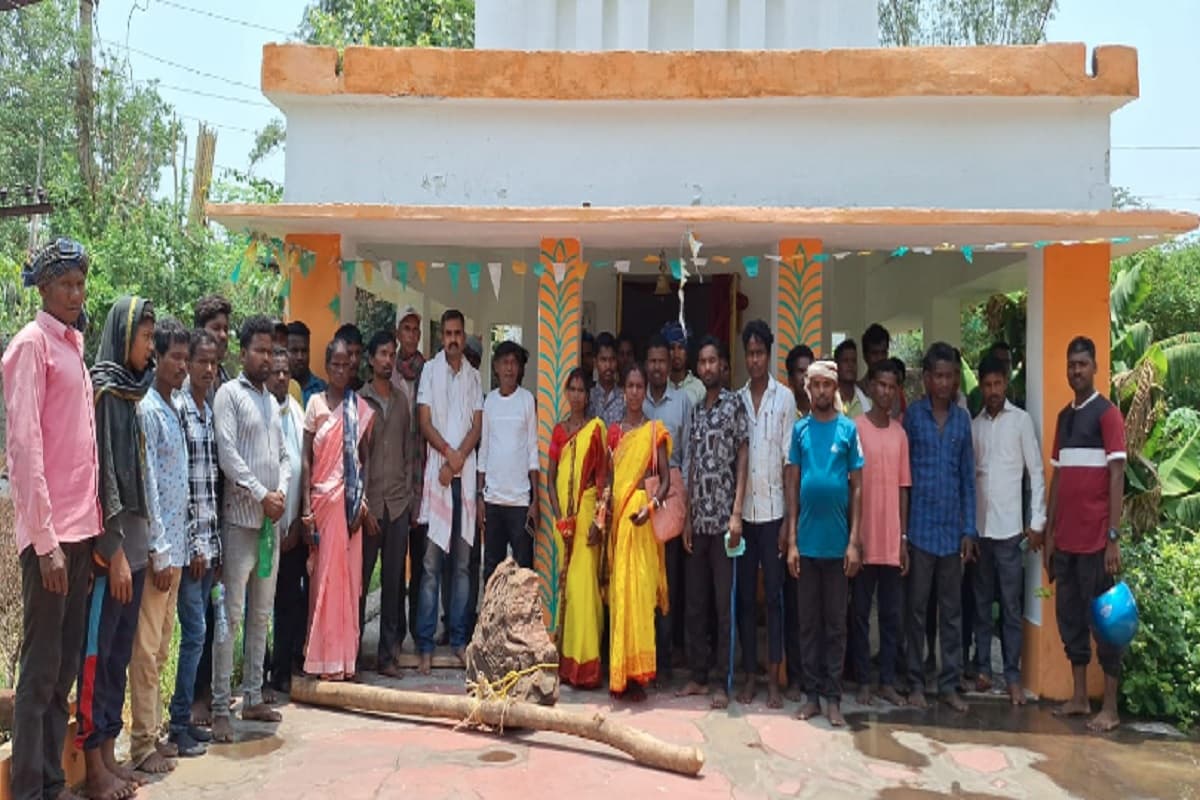 पश्चिमी सिंहभूम से तीन क्विंटल का गायब शिवलिंग बरामद, 5 दिन पहले हो गयी थी चोरी