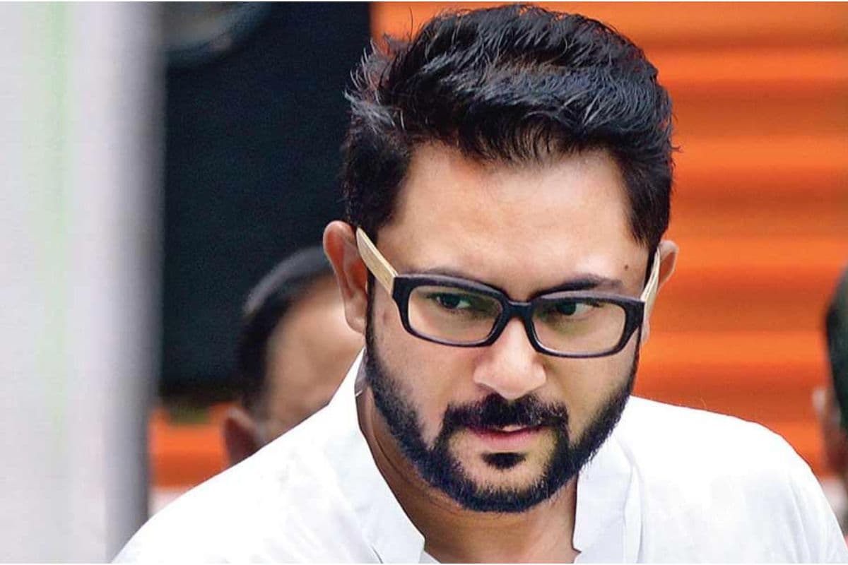 Soham Chakraborty : अभिनेता सोहम चक्रवर्ती ने न्यूटाउन में एक रेस्तरां मालिक को मारा थप्पड़, अभिषेक पर टिप्पणी के बाद हुए थे खफा