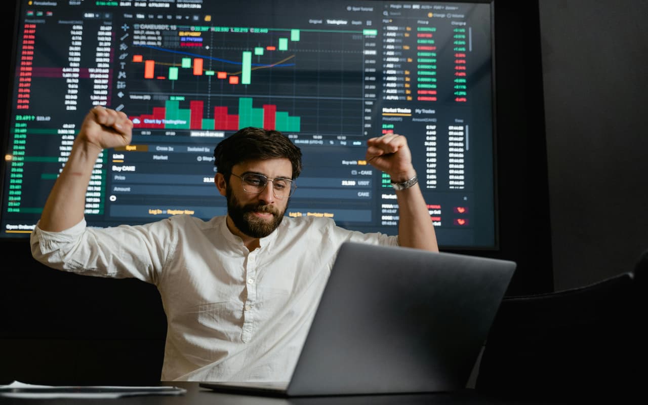 Success Tips: चाहते हैं सफलता? जीवन में में शामिल करें ये चार आदतें