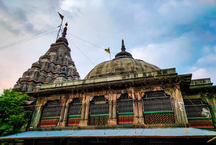 बेहद रहस्यमयी है बिहार का ये प्रसिद्ध मंदिर, जानिए क्या है इसके पीछे की कहानी…